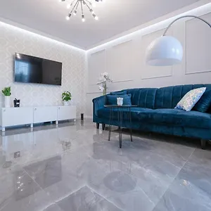 nadmorski-apartament-komes.kolobrzeghotels.com/