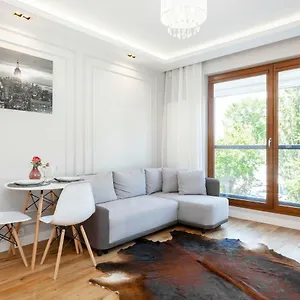 Grzybowska By Renters Warszawa